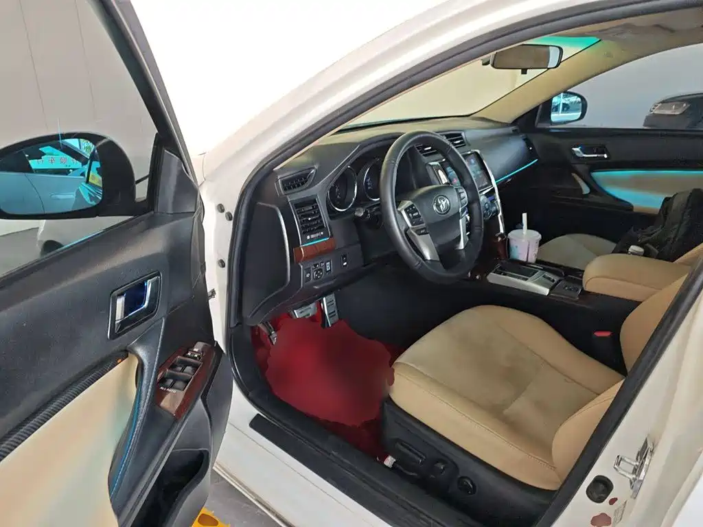 Toyota Reiz — миниатюра 16