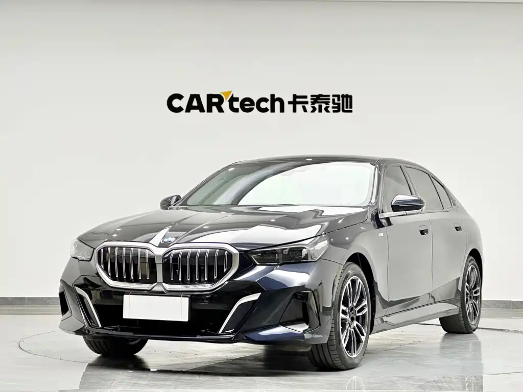 BMW 5 Series 2025