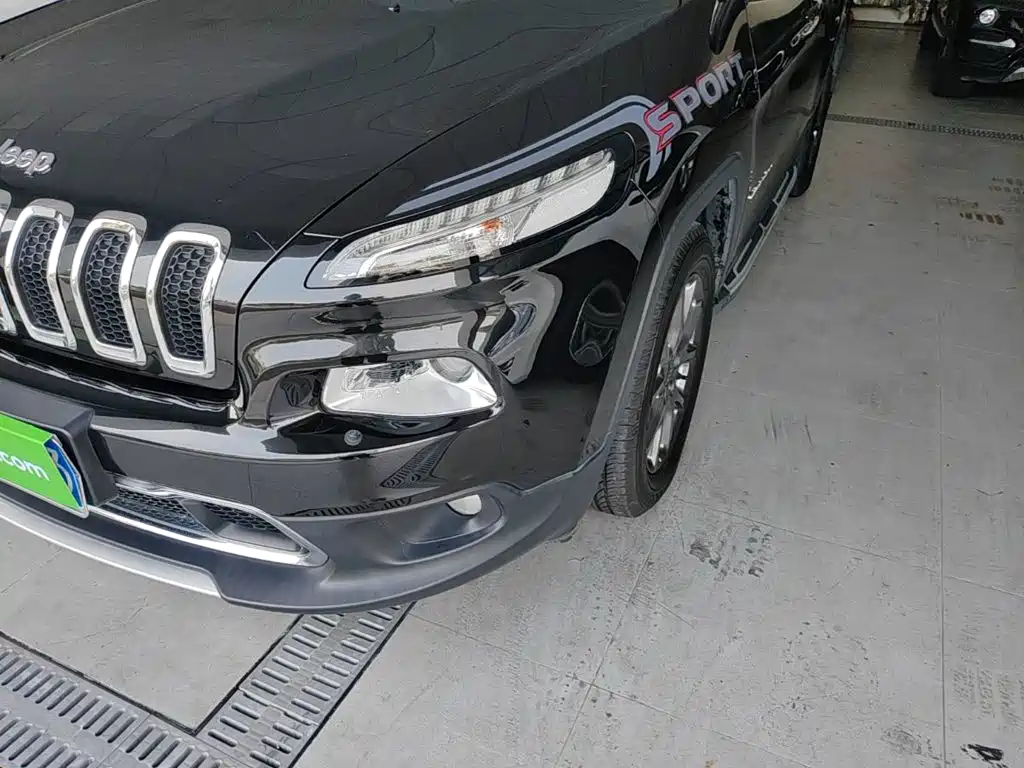 Jeep Cherokee — миниатюра 24