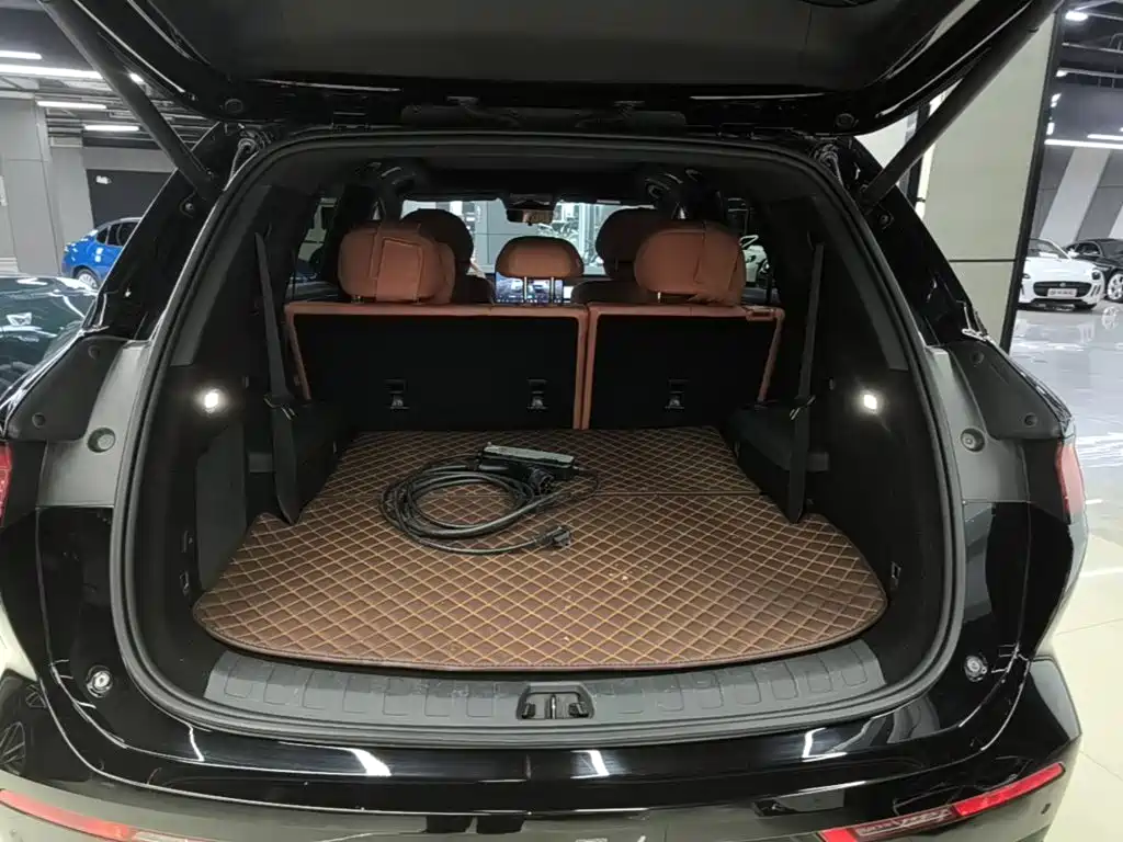 BYD Tang L — миниатюра 19