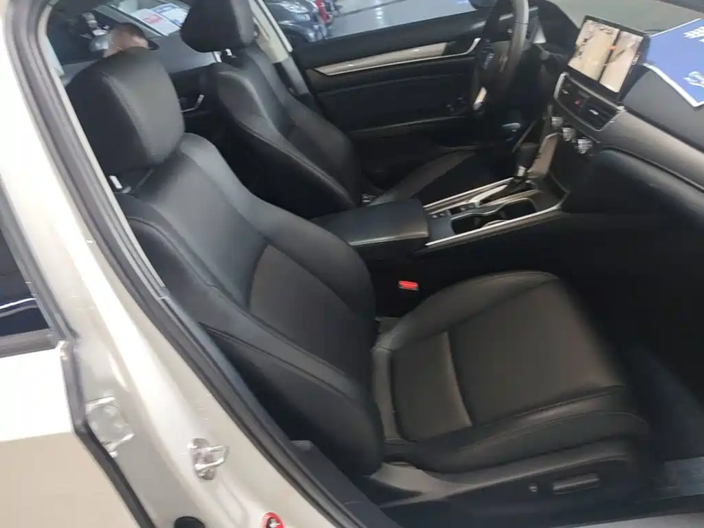 Honda Accord — миниатюра 25