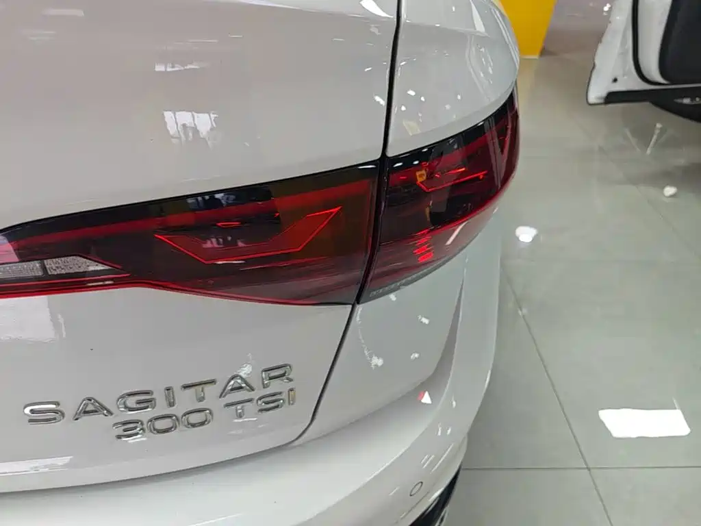 Volkswagen Sagitar — миниатюра 24