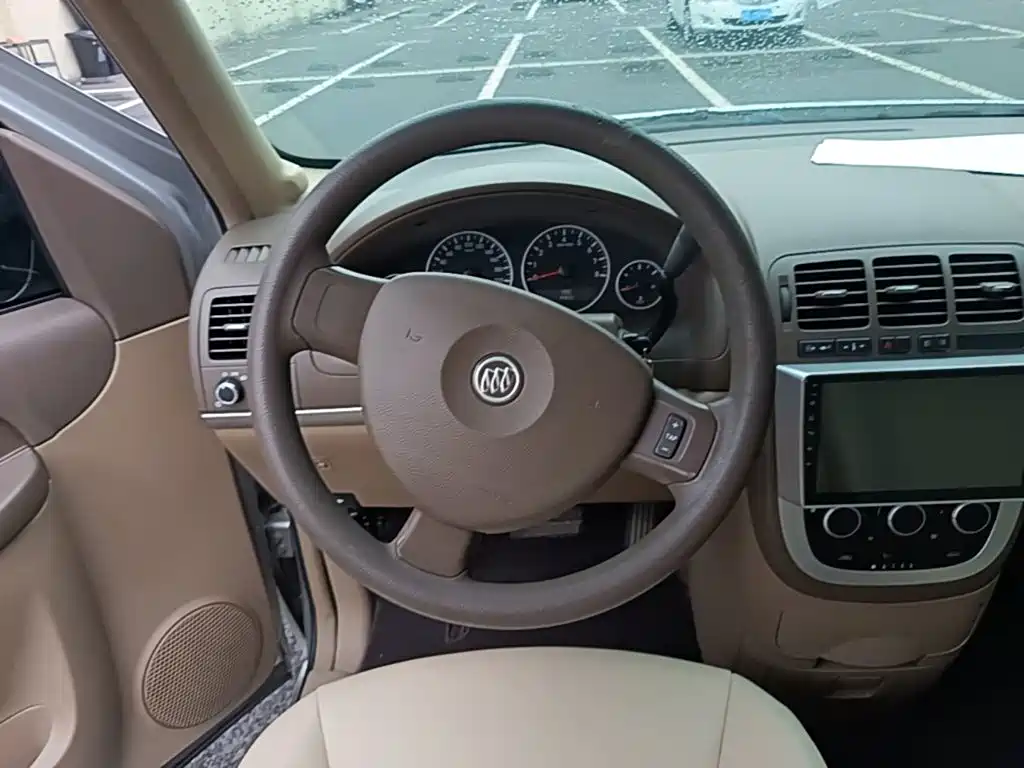 Buick GL8 — миниатюра 11
