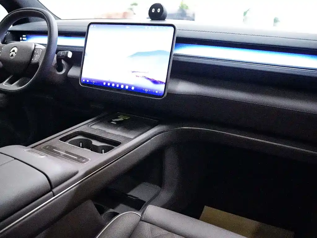 NIO ES8 — миниатюра 23