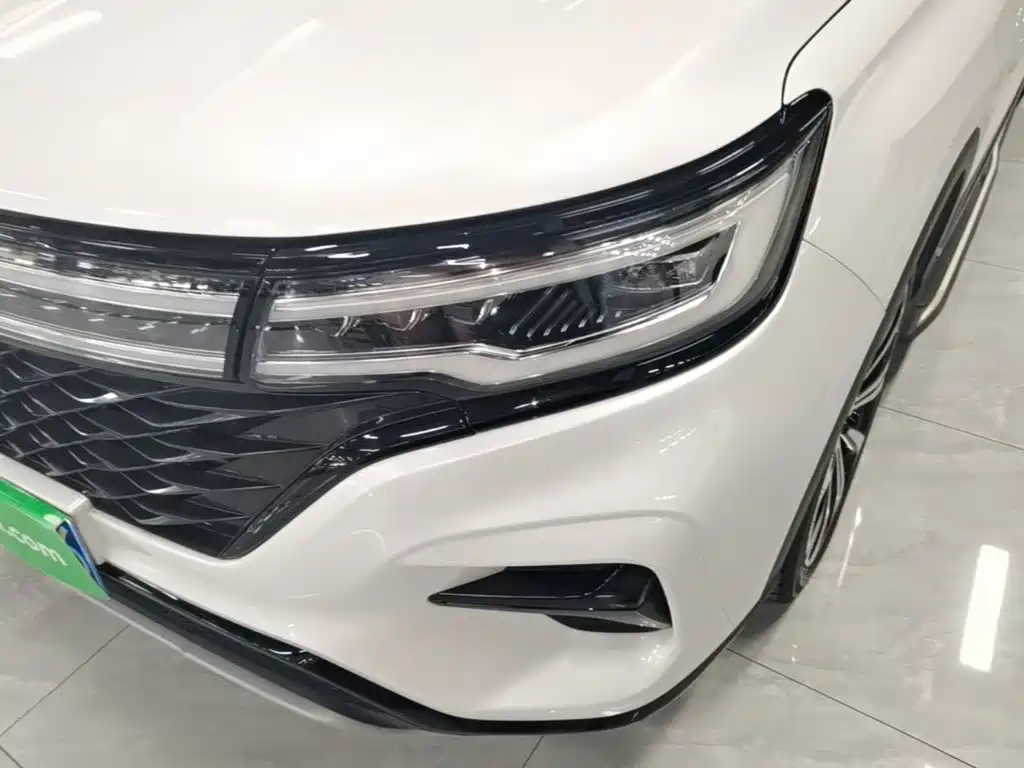 Roewe RX5 MAX — миниатюра 24