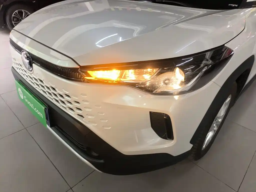 Toyota Corolla Cross — миниатюра 24