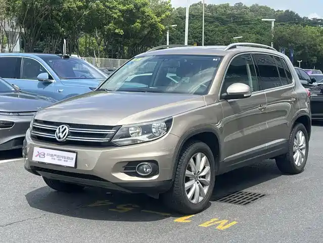 VOLKSWAGEN TIGUAN 2016