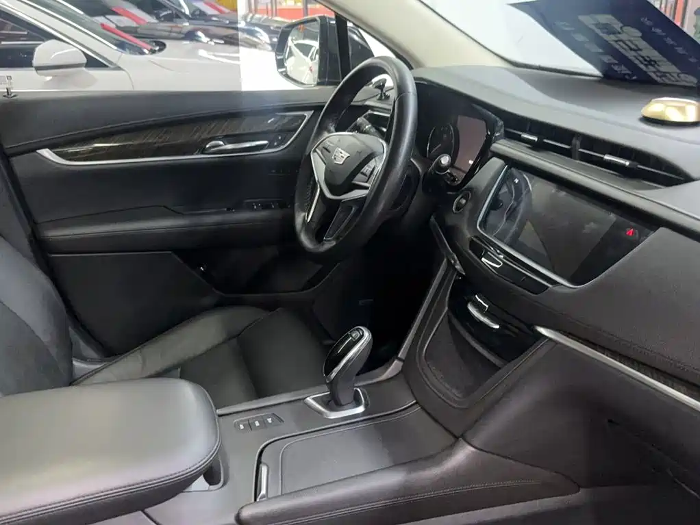 Cadillac XT5 — миниатюра 11
