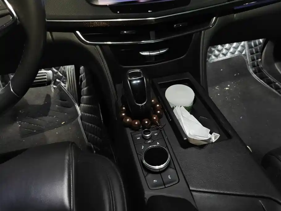 Cadillac CT6 — миниатюра 16