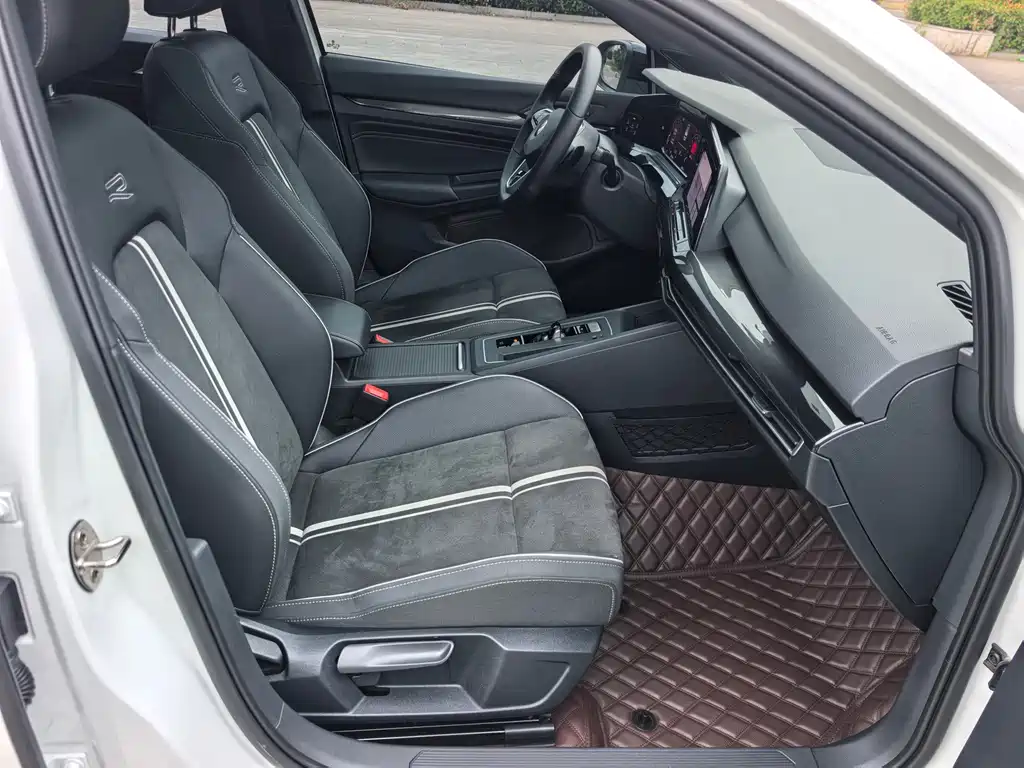 Volkswagen Golf — миниатюра 18