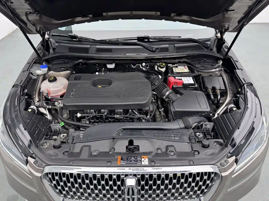 Lincoln Corsair — миниатюра 20