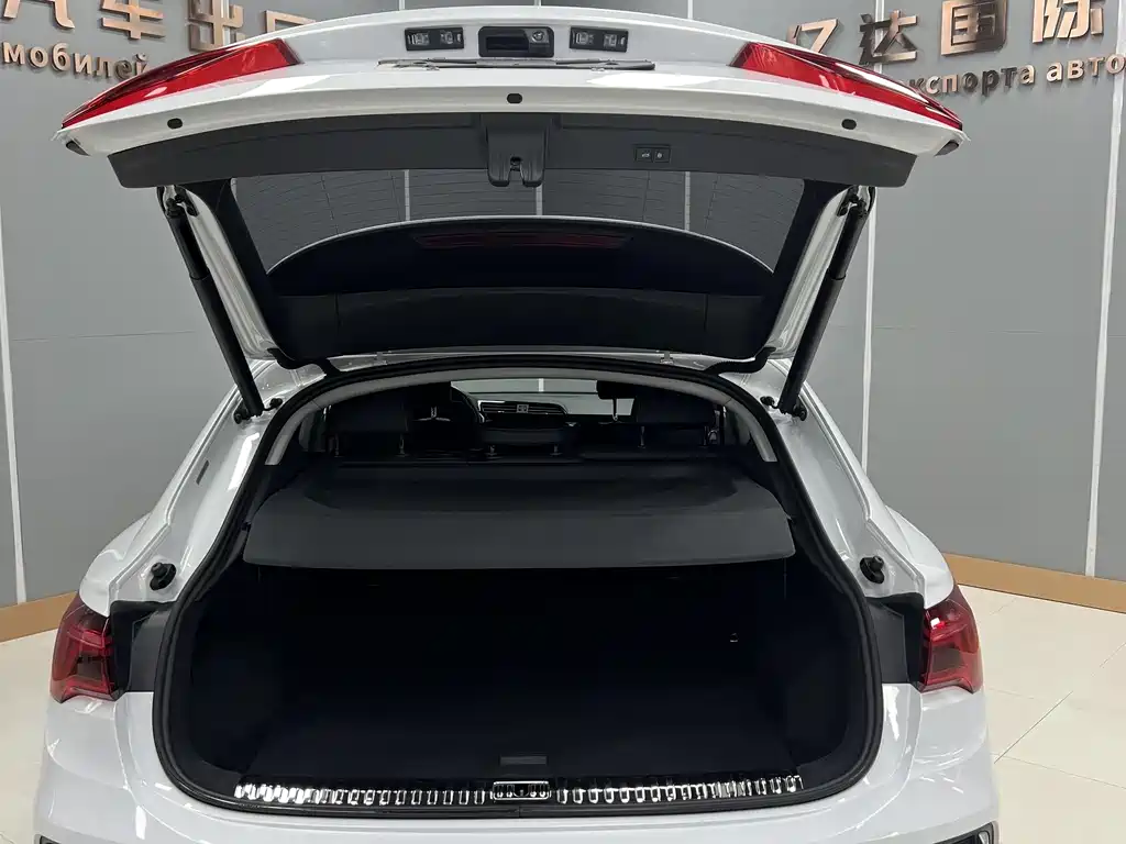 Audi Q3 Sportback 35 TFSI Progressive Type, фото 13