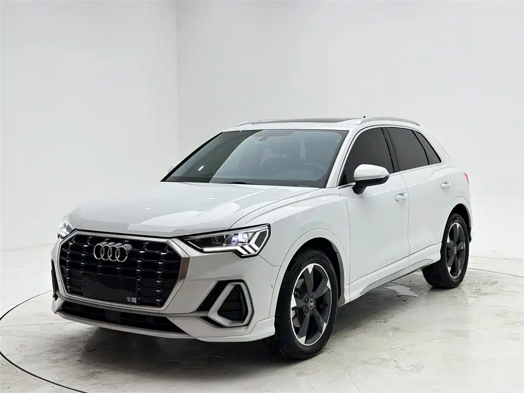 Купить Audi Q3