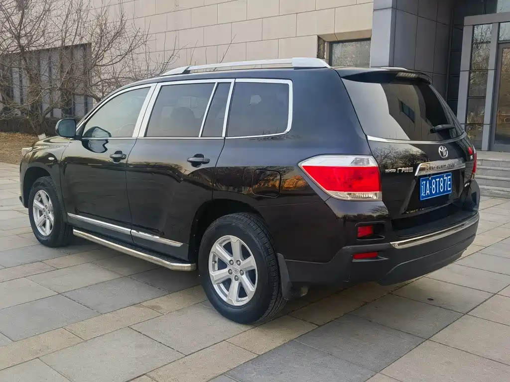 Toyota Highlander 2.7L 2WD 5 seats Elite Edition, фото 4