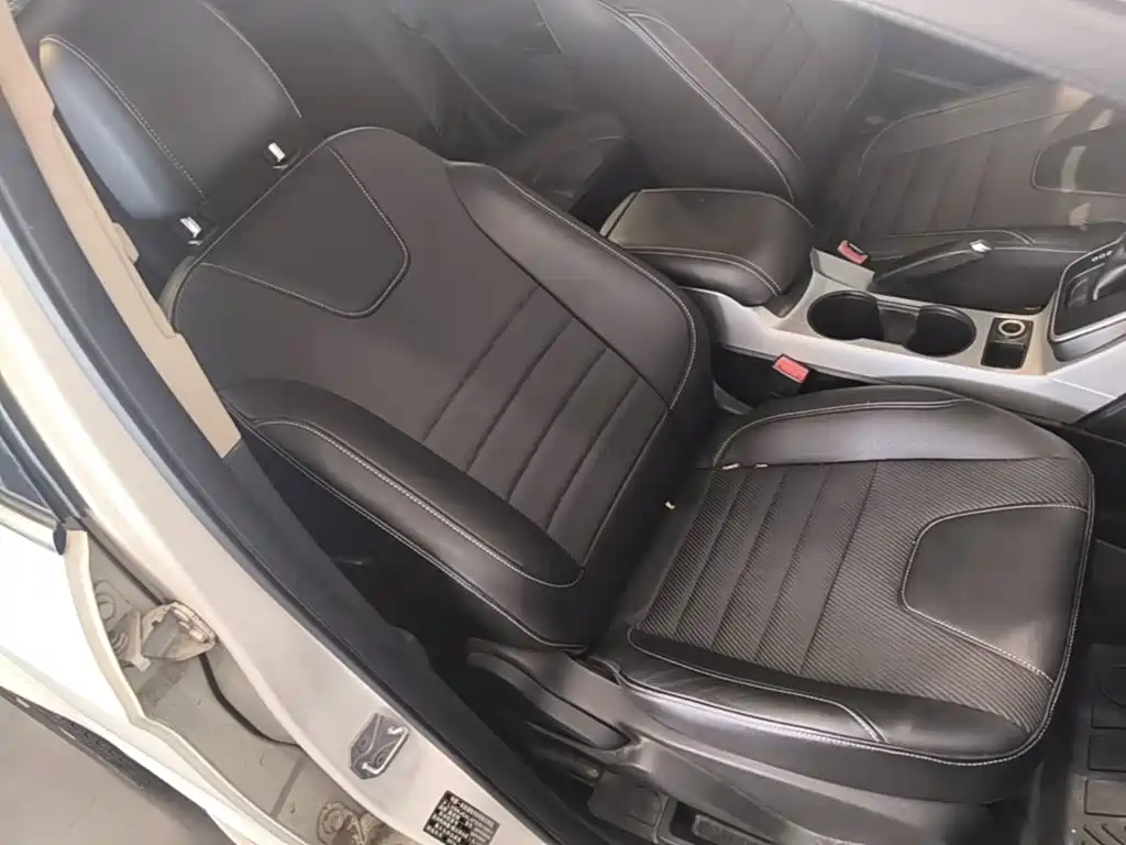 Ford Kuga — миниатюра 25