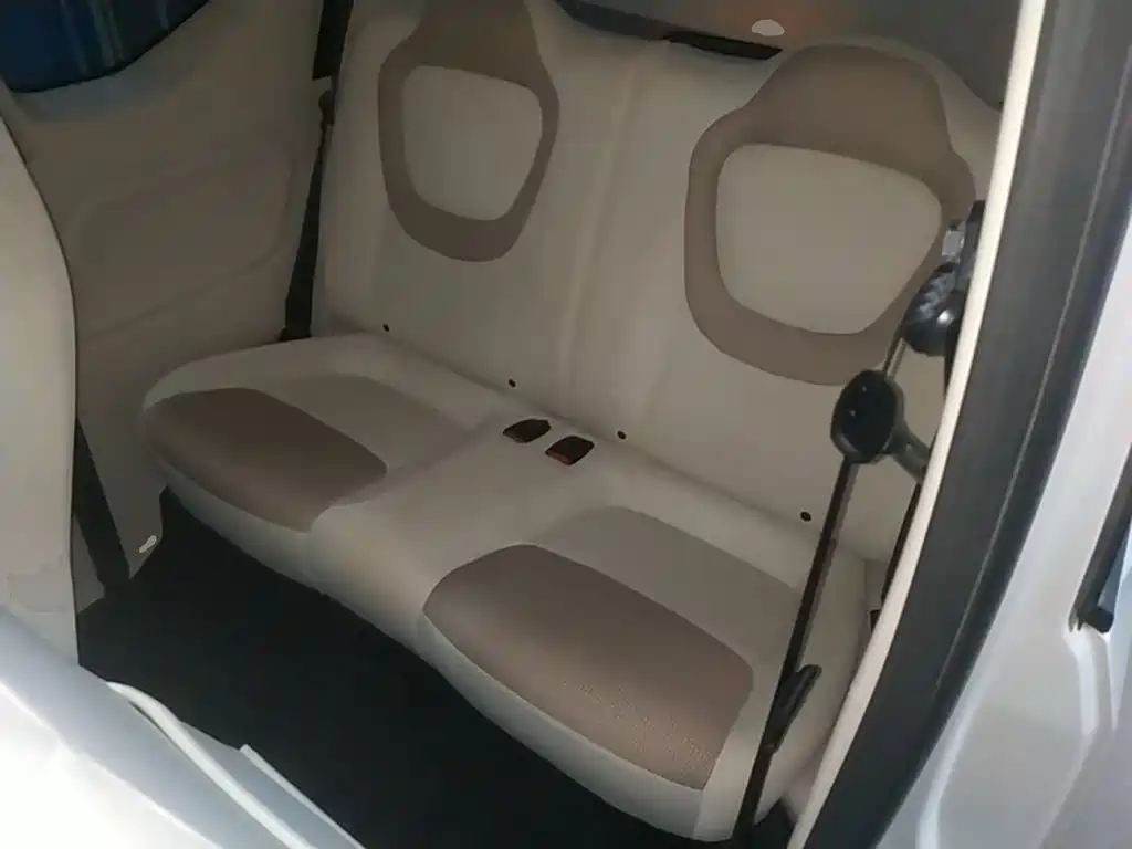 Wuling MINIEV — миниатюра 17