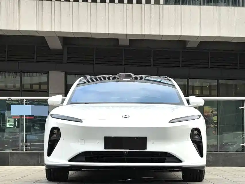 NIO ET5T — миниатюра 2