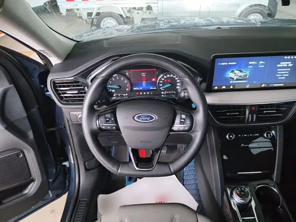 Ford Escape — миниатюра 11