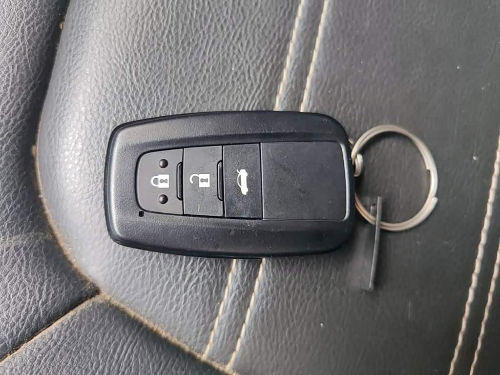 Volkswagen Santana 1.5 л 2022 г. Белый, пробег 39000 км