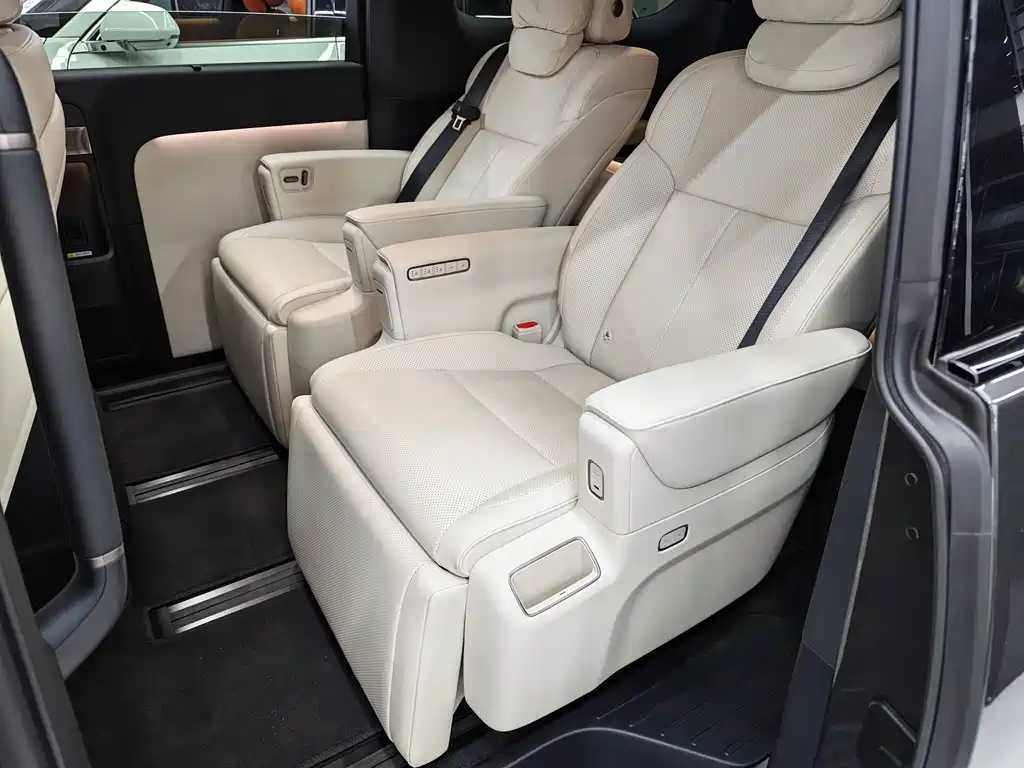 Li Auto Li MEGA — миниатюра 10