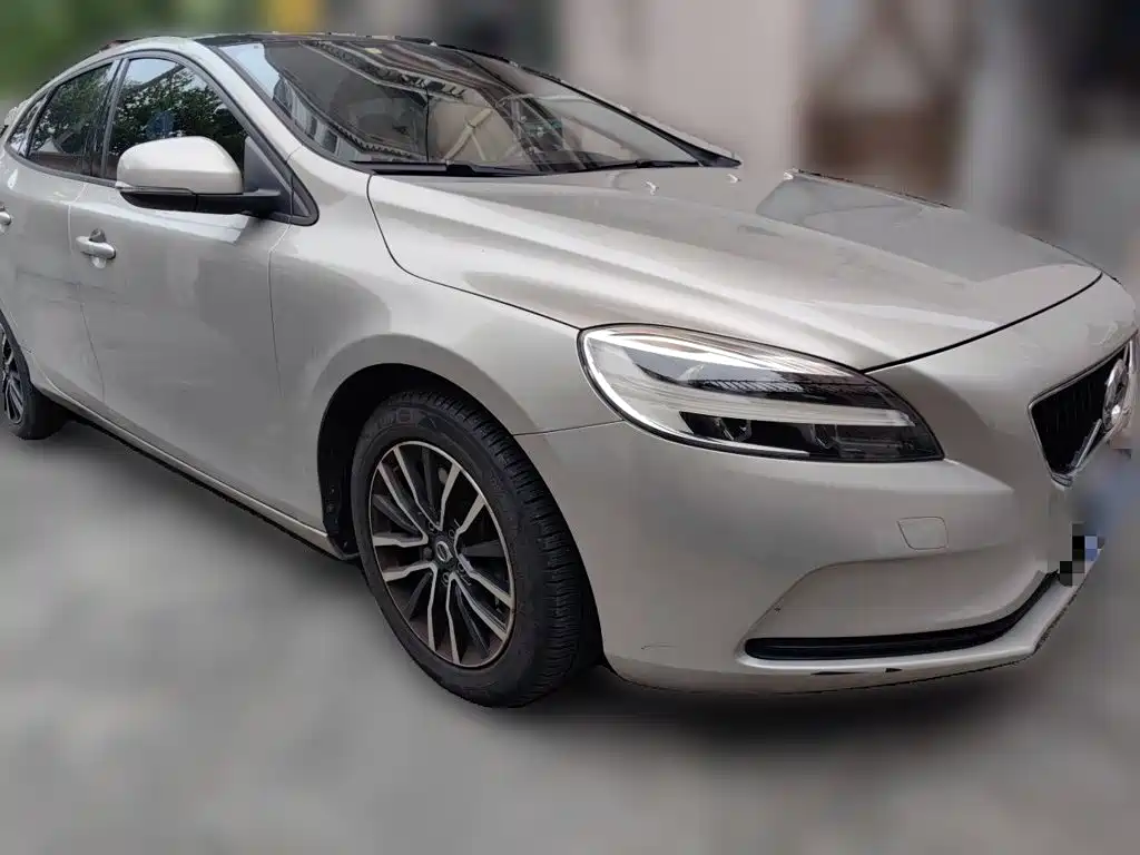 Volvo V40 — миниатюра 24