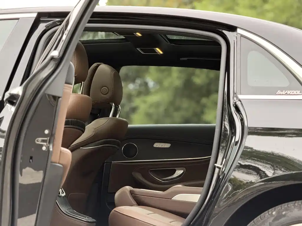 MERCEDES-BENZ E CLASS