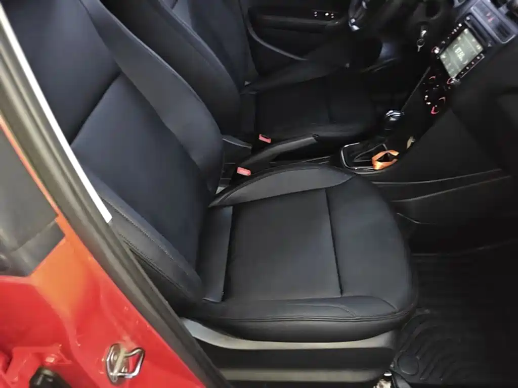 Volkswagen Polo — миниатюра 25