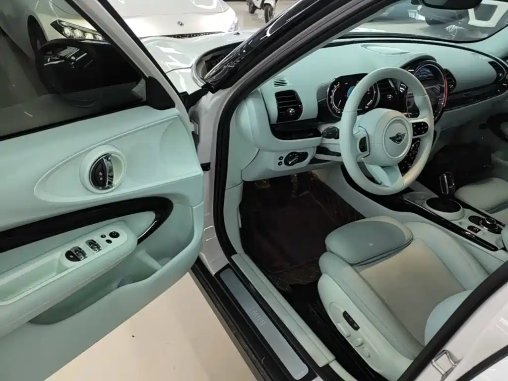 MINI Mini Clubman — миниатюра 16