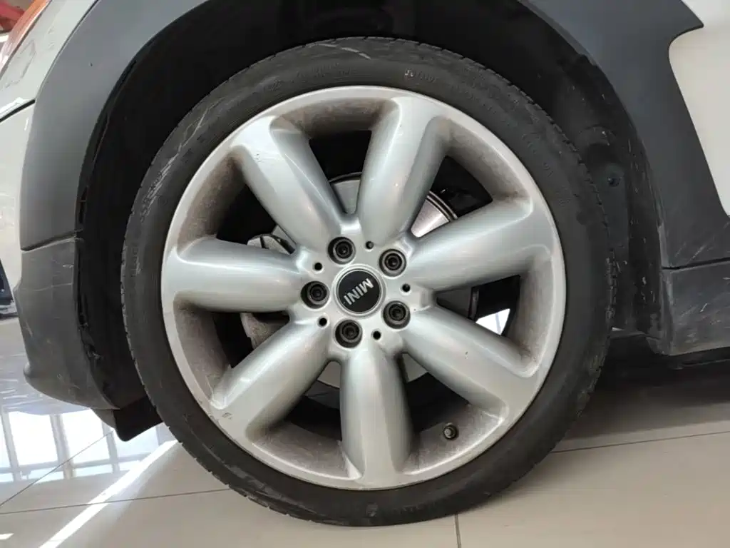 MINI Mini Clubman — миниатюра 23