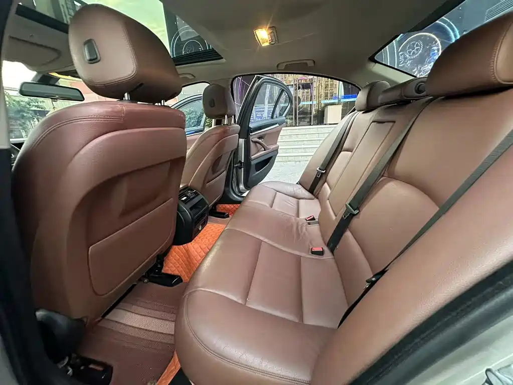 BMW 5 Series (Import) — миниатюра 8