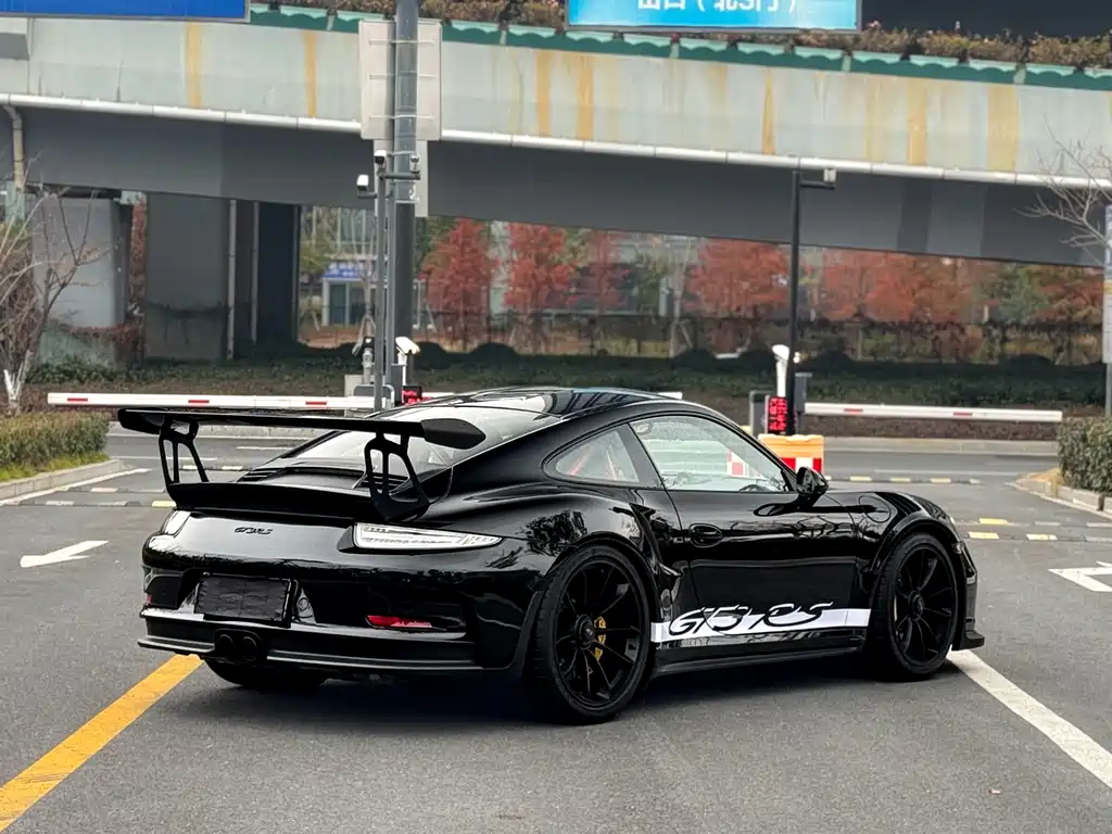 PORSCHE 911