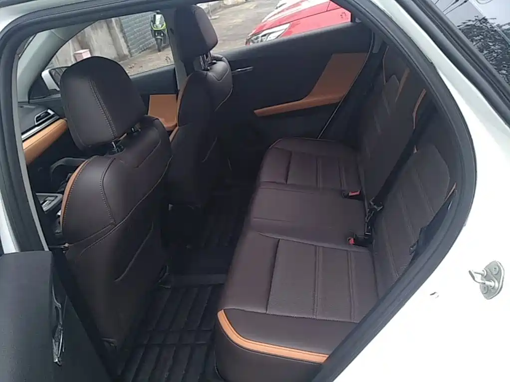 BYD e2 — миниатюра 17