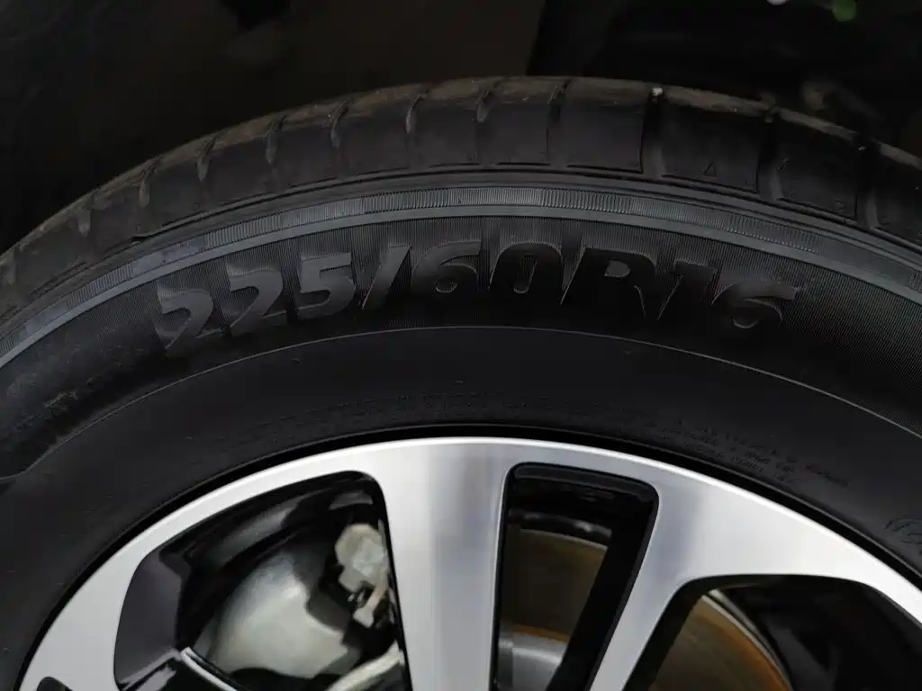 BYD Seal 05 DM-i — миниатюра 24
