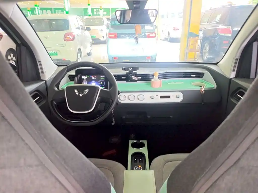Wuling MINIEV — миниатюра 10