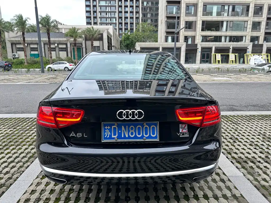 Audi A8 — миниатюра 5
