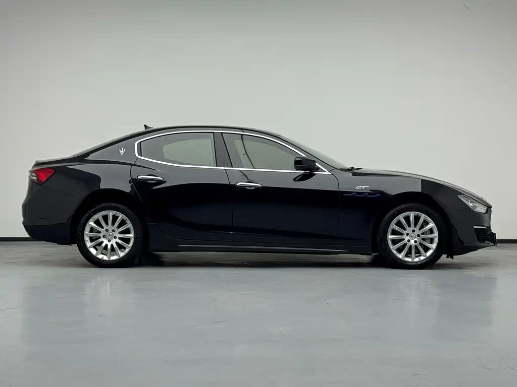 Maserati Ghibli — миниатюра 8