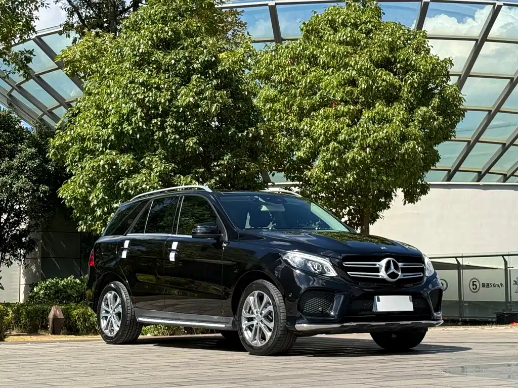 Mercedes-Benz GLE (Import) — миниатюра 3