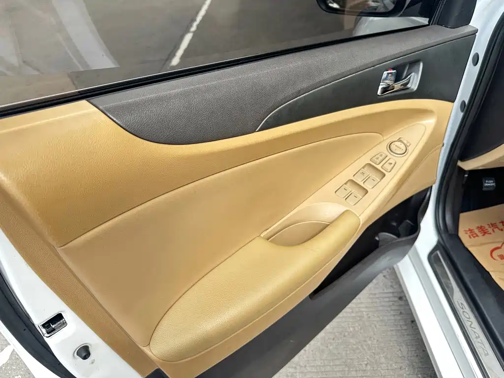 Hyundai Sonata — миниатюра 9