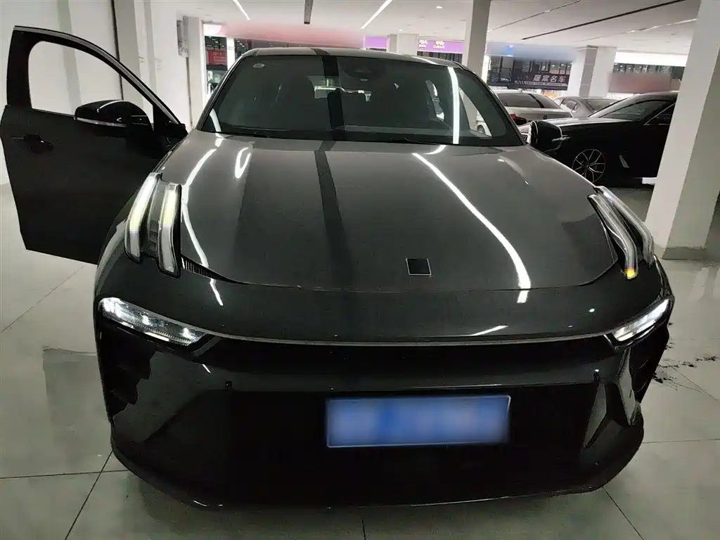 Lynk & Co 03 - фото 3