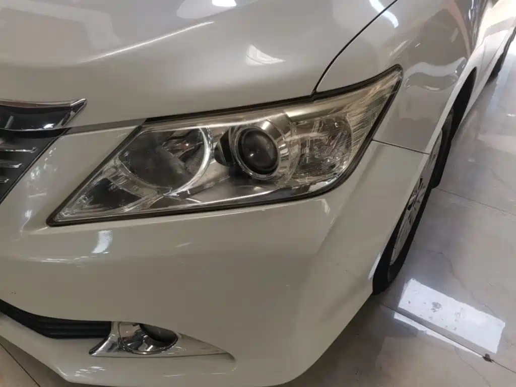 Toyota Camry — миниатюра 24