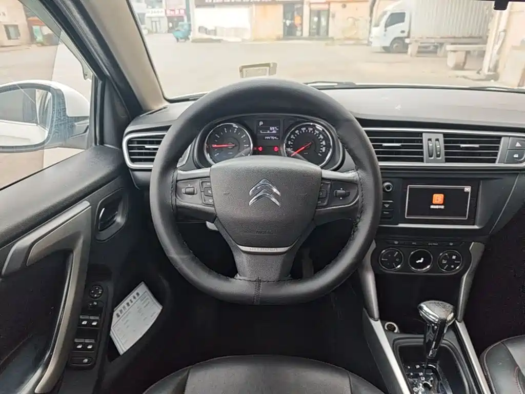 Citroen C3-XR — миниатюра 11