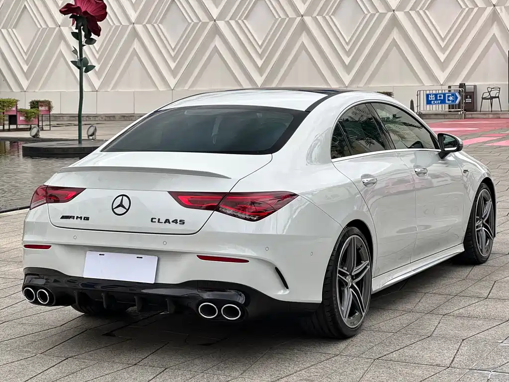 MERCEDES-BENZ CLA AMG
