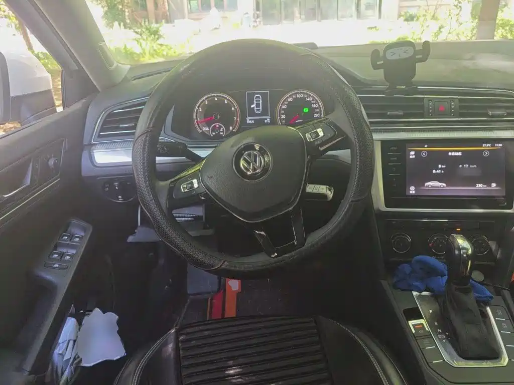 Volkswagen Lamando — миниатюра 6
