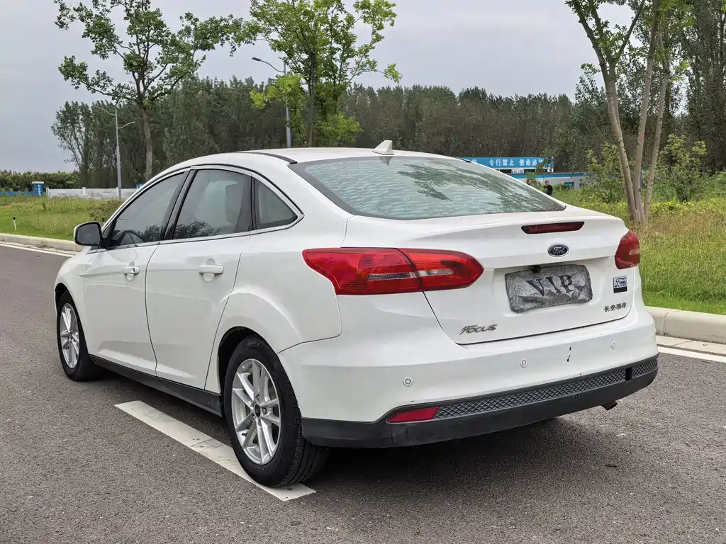 Ford Focus — миниатюра 18