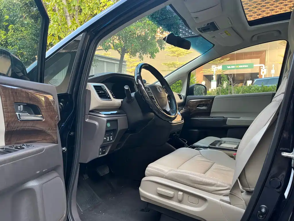 Honda Odyssey — миниатюра 12