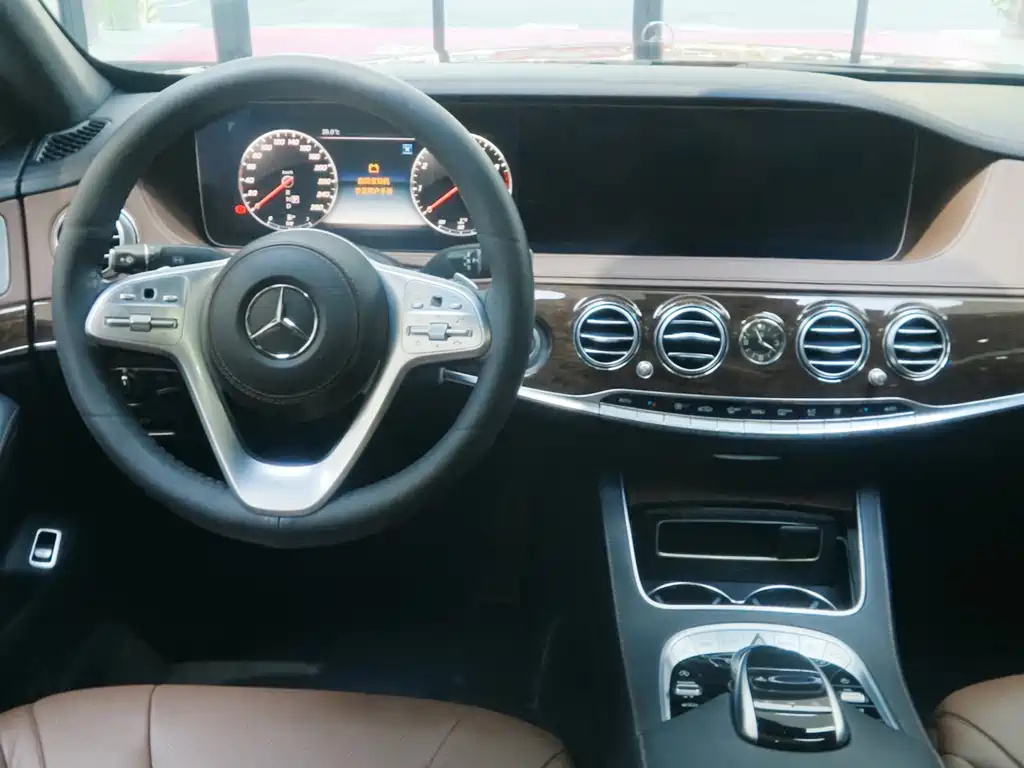 Mercedes-Benz S-Class — миниатюра 13