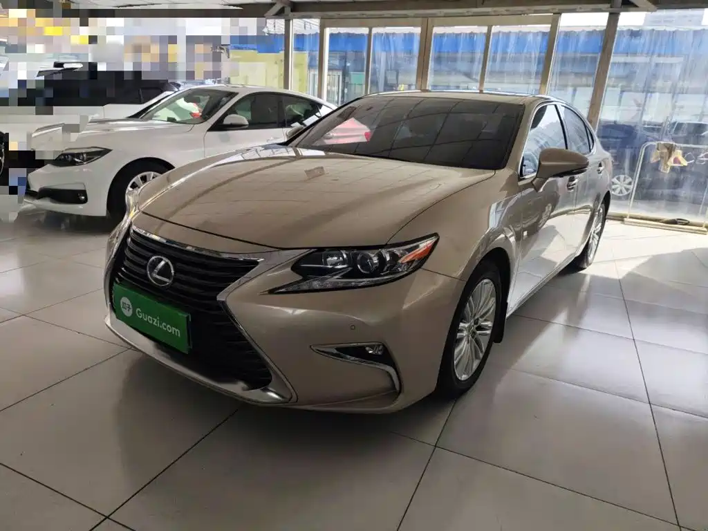 Lexus ES — миниатюра 2