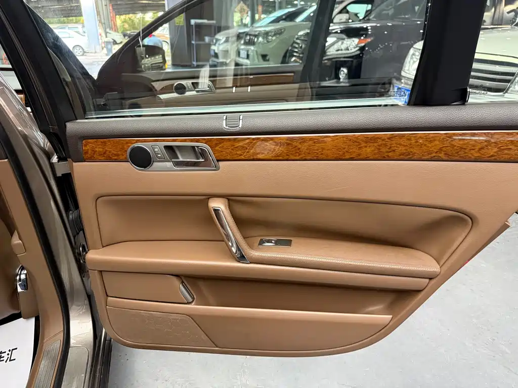 Volkswagen Phaeton — миниатюра 14