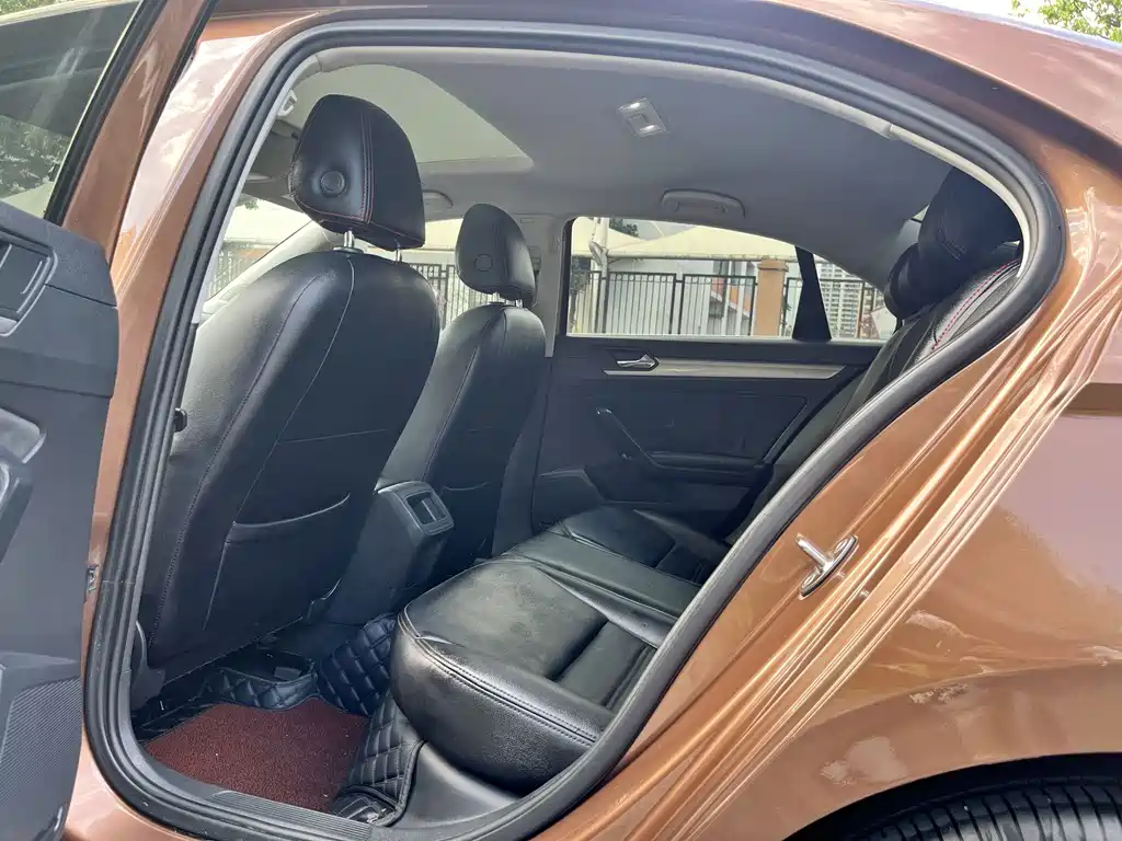 Volkswagen Lamando — миниатюра 5