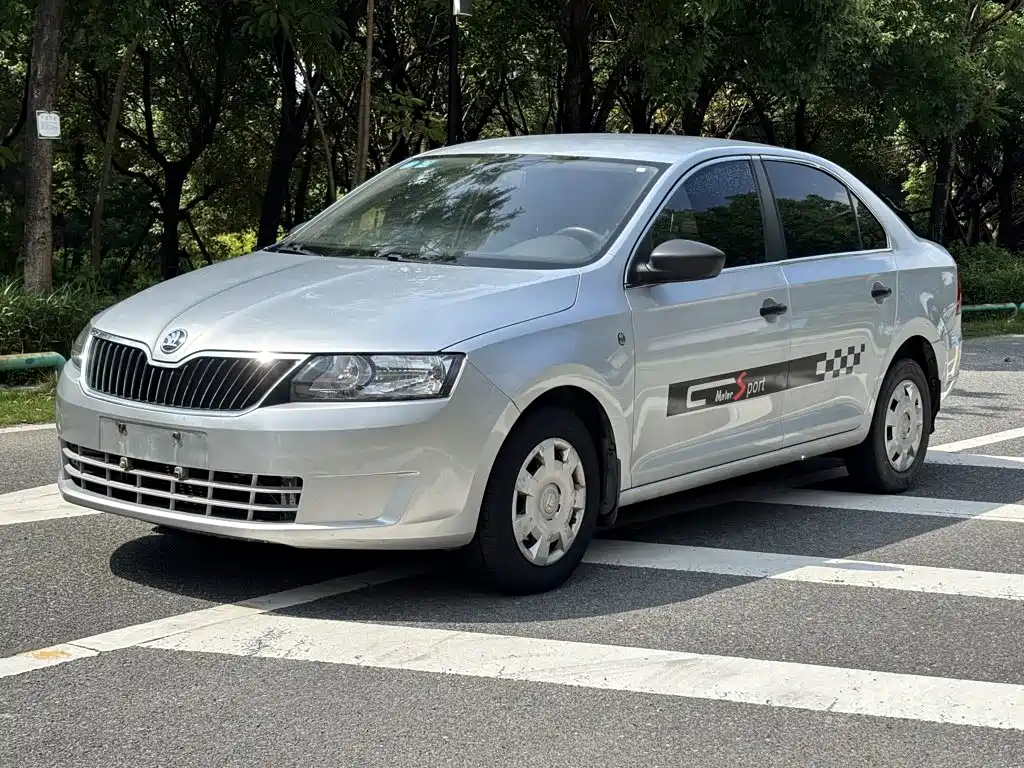 Skoda Rapid — миниатюра 2